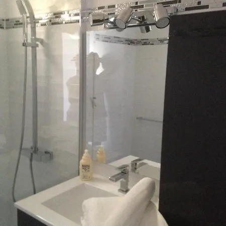 T3 Centre De Parking, Climatise, Wifi Apartament *