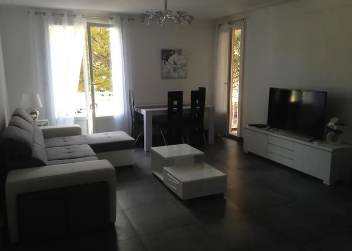 Apartmán T3 Centre De Parking, Climatise, Wifi
