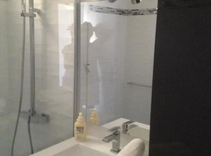 T3 Centre De Parking, Climatise, Wifi Apartment *
